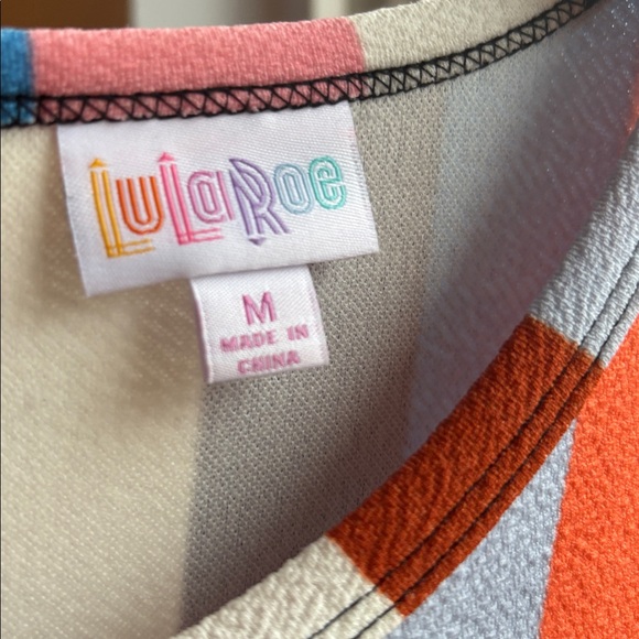 LuLaRoe Amelia striped dress in crepe material with pockets - Picture 10 of 16